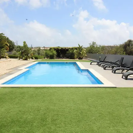 Modern In Vale Rebelho * Gale (Albufeira)